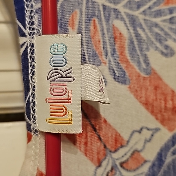COPY - Ladies LulaRoe tunic - Picture 3 of 4